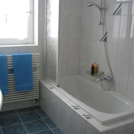 Chasa Mezpra/pfister-jenal Nr. 1 - Fuer 2-4 Personen Daire
